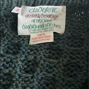 Runs big.. fits like a XL